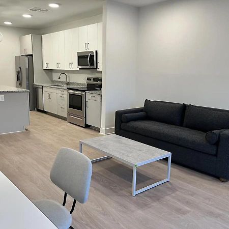 The Monroe Apartments By Barsala Кливланд Екстериор снимка
